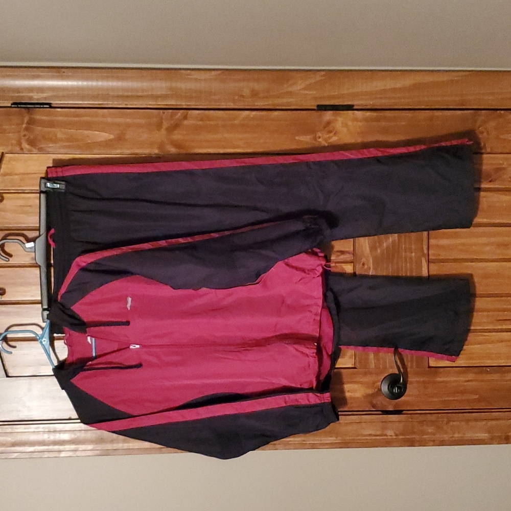 Ladie's Jogging Suit